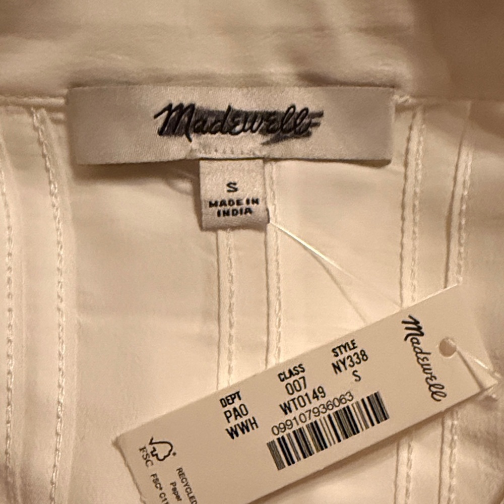 Lace-Insert Button-Up Long-Sleeve Top - Picture 6 of 6